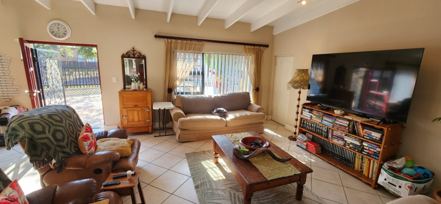 4 Bedroom Property for Sale in Dana Bay Western Cape